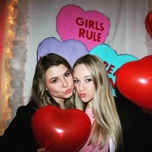 Meet your Posher, Emma